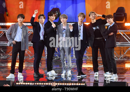 J hope bts hi-res stock photography and images - Alamy