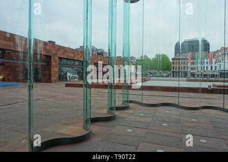 Das Museum aan de Stroom (deutsch: „Museum am Fluss“), kurz MAS, ist ein Museum in der an der Schelde gelegenen flämischen Hafenstadt Antwerpen, das i Stock Photo