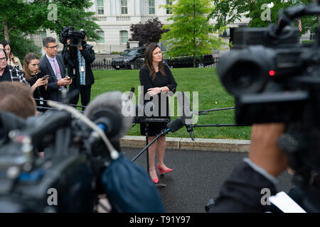 White House Spokesperson Sarah Sanders speaks to the media at the White House in Washington, DC, May 16, 2019. Credit: Chris Kleponis/CNP /MediaPunch Stock Photo