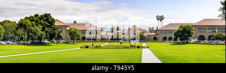 May 9, 2019 Palo Alto / CA / USA - Panoramic view of the Stanford Oval and the Main Quad Stock Photo