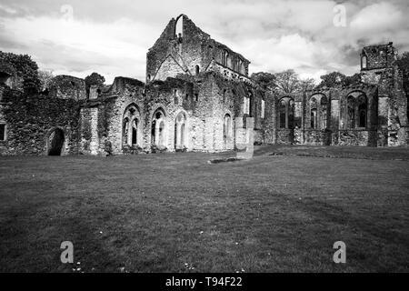 Black and White image of the ruined Cistercian Abbey at Netley, Southampton, UK which dates from the 13th century Stock Photo