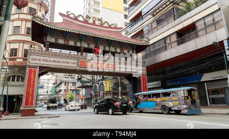 Manila, Philippines: Chinatown arc in Binondo Stock Photo