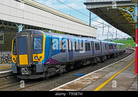 TransPennine Express Class 350/4 'Desiro' multiple-unit passenger train ...