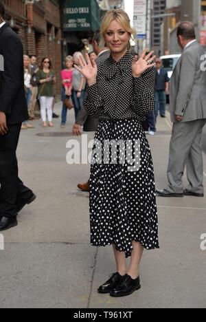 Kaley Cuoco at talk show appearance for The Cast of BIG BANG THEORY at ...