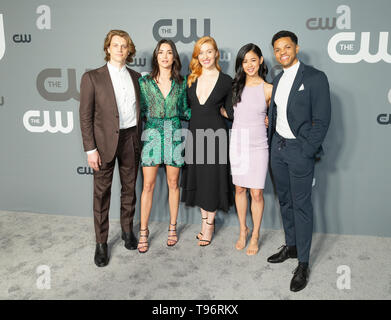 New York, United States. 16th May, 2019. Alex Saxon, Maddison Jaizani, Kennedy McMann, Leah Lewis, and Tunji Kasim attend CW Network Upfornt at New York City Center Credit: Lev Radin/Pacific Press/Alamy Live News Stock Photo