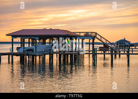 Sunset view of boat docks on the Tolomato River (Intracoastal Waterway) in St. Augustine, Florida. (USA) Stock Photo