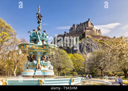 Ross Fountain and Edinburgh Castle in Edinburgh , Scotland Stock Photo