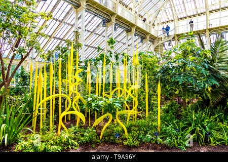 4th May 2019 - Dale Chihuly glass sculpture as part of temporary exhibition at Kew Gardens, London Stock Photo