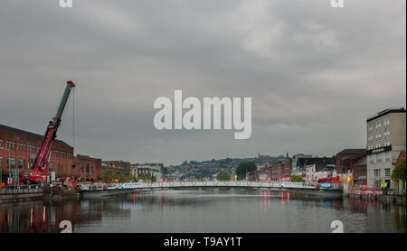 Cork City, Cork, Ireland. 17th May, 2019. The new Mary Elmes Bridge now in place after been lifted into position overnight by cranes between Patrick's and Merchant's Quays in Cork City, Ireland. Credit David Creedon / Alamy Live News Stock Photo