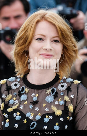 Cannes, France. 18th May, 2019. Emily Beecham poses at a photocall for Little Joe on Saturday 18 May 2019 at the 72nd Festival de Cannes, Palais des Festivals, Cannes. Pictured: Emily Beecham. Picture by Credit: Julie Edwards/Alamy Live News Stock Photo