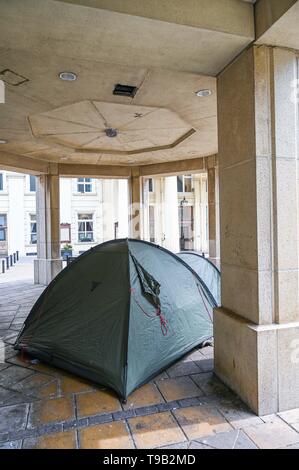 Brighton UK 18th May 2019 - Homeless have pitched up a tent outside Brighton Town Hall and the city council offices in the centre of the city . Credit : Simon Dack / Alamy Live News Stock Photo