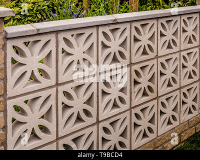 アート・デザイン・音楽 Concrete Screen Block Retro concrete block garden wall (Screen Wall Block No. 399