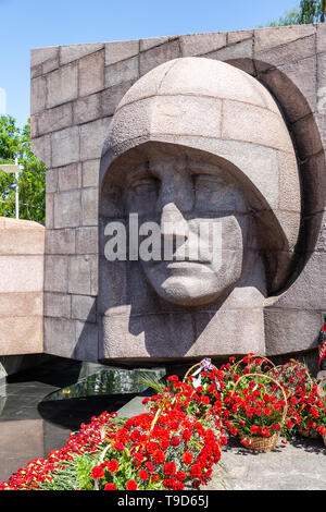 Samara, Russia - May 10, 2019: Memorial Complex and Eternal Fire on Glory Square and flowers in memory of the Victory in the Great Patriotic War Stock Photo