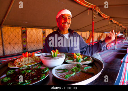 Gastronomía Jordana, Wadi Rum, Jordania, Oriente Medio Stock Photo