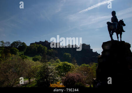 A statue of a Royal Scots Grey on horseback by the Edinburgh Castle, Scotland in summer Stock Photo