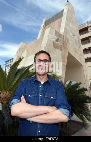 El Vendrell, Tarragona, Spain. 18th May, 2019. Oscar Blasco, candidate from the political group ''Podemos'' for the mayor of El Vendrell Tarragona, Spain. Credit: Ramon Costa/SOPA Images/ZUMA Wire/Alamy Live News Stock Photo