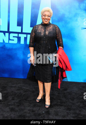 Los Angeles, USA 18th May 2019  Actress CCH Pounder attends Warner Bros. Pictures and Legendary Pictures World Premiere of 'Godzilla: King Of The Monsters' on May 18, 2019 at TCL Chinese Theatre in Los Angeles, USA. Photo by Barry King/Alamy Live News Stock Photo