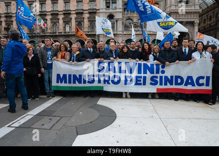 Milan, Italy. 18th May, 2019. Italian Mayors from the League seen during the campaign rally. Matteo Salvini, leader of the populist and right League Party and also Ministry of the Interior and Vice Premier, leads and closes the European electoral campaign in Duomo Square, Milan. Marine Le Pen, President of the French National Rally political party also attended. Credit: SOPA Images Limited/Alamy Live News Stock Photo