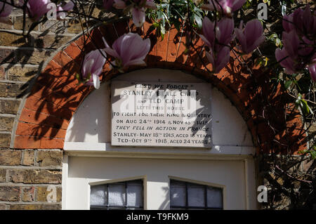 Plaque on 4 Landor Cottages, Letchmore Heath, Hertfordshire Stock Photo