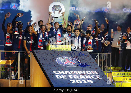 (190519) -- PARIS, May 19, 2019 (Xinhua) -- Team Paris Saint-Germain celebrates with the champion trophy at the end of the French L1 football match between Paris Saint-Germain (PSG) and Dijon at the Parc des Princes stadium in Paris, France on May 18, 2019. Stock Photo