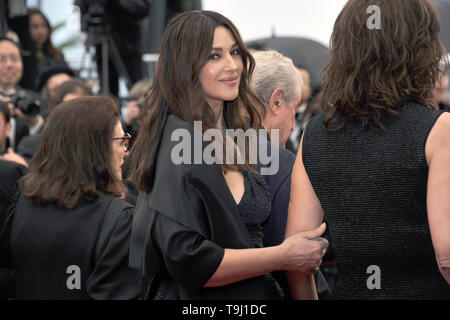 Cannes, France. 18th May, 2019. Monica Bellucci attending the 'Les plus belles années d'une vie/The Best Years of a Life' premiere during the 72nd Cannes Film Festival at the Palais des Festivals on May 18, 2019 in Cannes, France | usage worldwide Credit: dpa/Alamy Live News Stock Photo