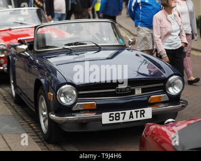 Faversham, Kent, UK. 19th May, 2019. 25th Faversham Transport Weekend: the second day of this annual transport festival now in its 25th year showcasing a wide range of vintage cars and vehicles. Credit: James Bell/Alamy Live News Stock Photo