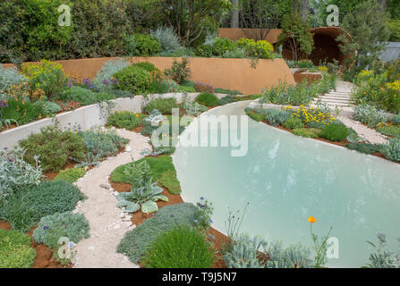 Royal Hospital Chelsea, London, UK. 19th May 2019. Chelsea Flower Show 2019 readies itself for judges before the public opening on 21st May with finishing touches to plant displays and gardens around the showground. Image: The Dubai Majlis Garden. Credit: Malcolm Park/Alamy Live News. Stock Photo