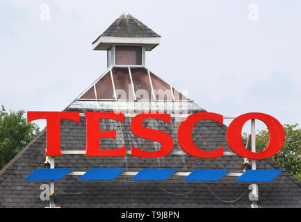 United Kingdom. 19th May, 2019. A Tesco store sign seen at the store, One of the Top Ten Supermarket chains/brands in the United Kingdom. Credit: Keith Mayhew/SOPA Images/ZUMA Wire/Alamy Live News Stock Photo