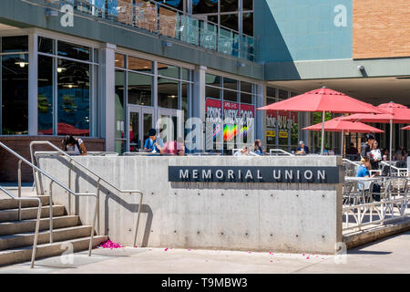 TEMPE, AZ/USA - APRIL 10, 2019: Unidentified individuals and Memorial Union on the campus of Arizona State University. Stock Photo