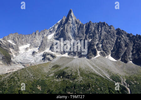 Les Drus (3754 m). Le petit Dru (3.730 m) et le grand Dru (3.754 m). Glacier du Nant Blanc. Rogon des Drus. Glacier des Drus. Aiguille Verte. Haute-Sa Stock Photo