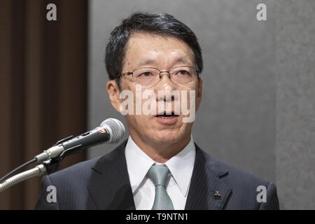 Tokyo, Japan. 20th May, 2019. Takao Kato President of PT Mitsubishi Motors Krama Yudha Indonesia speaks during a news conference. Mitsubishi Motors announced that its CEO Osamu Masuko will step down from his role after company's annual general shareholders meeting on June 21, 2019. Masuko will be replaced by Takao Kato, who is the president of Mitsubishi Motors Indonesia. Credit: Rodrigo Reyes Marin/ZUMA Wire/Alamy Live News Stock Photo