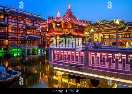 night view of yu yuan garden in shanghai, china Stock Photo