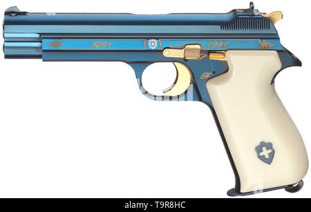 A SIG JP 210 commemorative pistol '700 Jahre Schweizerische Eidgenossenschaft', in its casket Cal. 9 mm Parabellum, no. 0029. Matching numbers. Bright bore. Produced in 1991. Finished in highly polished, royal blue metal coating. Gold-inlaid edged line engravings on both sides, central Swiss cross. On the left marked in gold '1291 - 1991', on the right 'Confoederatio Helvetica No 0029'. Operational parts matt gilded. Smooth Ivorylite grip panels with Swiss cross. In luxury walnut casket, dimensions 27 x 24 x 7 cm, lined with hazy blue chamois and, Additional-Rights-Clearance-Info-Not-Available Stock Photo