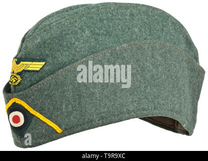 A field-grey side cap for enlisted men/mates of the coastal artillery depot piece from 1940 historic, historical, navy, naval forces, military, militaria, branch of service, branches of service, armed forces, armed service, object, objects, stills, clipping, clippings, cut out, cut-out, cut-outs, 20th century, Editorial-Use-Only Stock Photo
