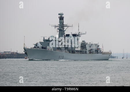 The Royal Navy frigate HMS KENT sails from Portsmouth, UK for the Baltic where she will form part of the NATO Joint Expeditionary Force Stock Photo