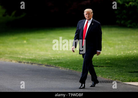 Washington, DC, USA. 20th May, 2019. U.S. President Donald Trump leaves the White House in Washington, DC, the United States, on May 20, 2019. U.S. President Donald Trump said Monday that he disagrees with a court ruling that backs a congressional subpoena seeking his financial records from an accounting firm. Credit: Ting Shen/Xinhua/Alamy Live News Stock Photo