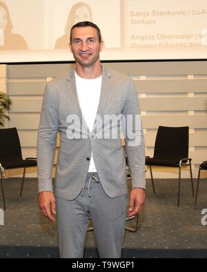 Hamburg, Deutschland. 20th May, 2019. Dr. Wladimir Klitschko 3. Food Innovation Camp - a specialist conference at which Germany's food and logistics industry meets in the Hamburg Chamber of Commerce | usage worldwide Credit: dpa/Alamy Live News Stock Photo