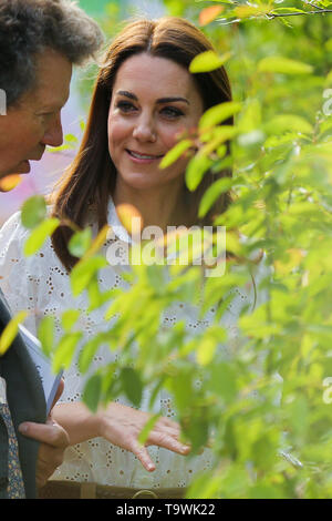 May 20, 2019 - London, United Kingdom - Duchess of Cambridge seen during the Chelsea Flower Show..The Royal Horticultural Society Chelsea Flower Show is an annual garden show over five days in the grounds of the Royal Hospital Chelsea in West London. The show is open to the public from 21 May until 25 May 2019. (Credit Image: © Dinendra Haria/SOPA Images via ZUMA Wire) Stock Photo