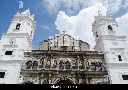 Details of the facade and towers of Catedral Basilica Santa Maria La Antigua Stock Photo
