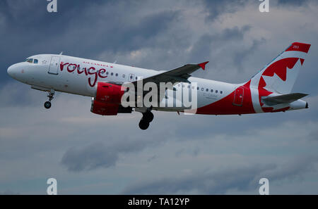 Montreal, Canada,May 20, 2019 Air Canada aircraft taking off against grey skies in Montreal,Quebec,Canada.Credit:Mario Beauregard/Alamy Live News Stock Photo