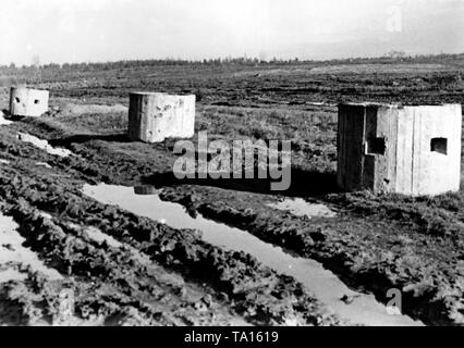 Destroyed pillboxes at the northern section of the Eastern Front (Photo of the Propaganda Company (PK)). Stock Photo