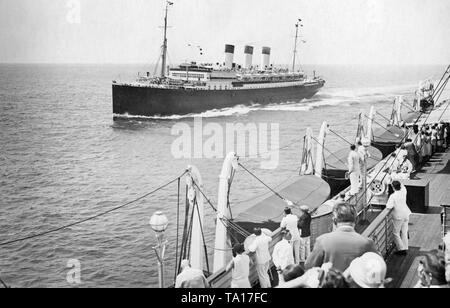 The ships 'Cap Arcona' and 'Cap Polonio' of the shipping company Hamburg Sued meet in the South Atlantic. Stock Photo
