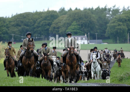 Hawick, Scottish Borders, UK. 21st May 2019. Hawick Common Riding 2019 Ñ Priesthaugh Rideout Caption: Cornet Connor Brunton (centre) leads nearly 100 mounted supporters on the ride to Priesthaugh. St Leonards can be seen in the distance. Tuesday 23rd May sees the fourth preliminary ride out in the build up to the main Common Riding day on Friday 7th June 2019. Cornet Connor Brunton leads mounted supporters leaving the Backdamgate in Hawick at 2pm ( Credit: Rob Gray/Alamy Live News Stock Photo