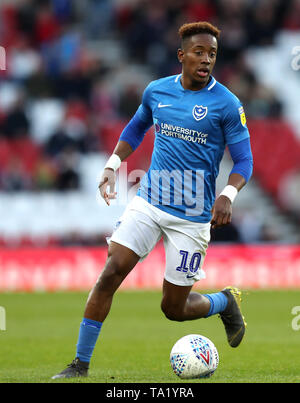 Jamal Lowe, Portsmouth Stock Photo - Alamy