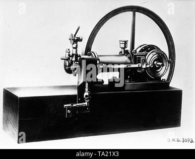 Four-stroke engine built by Gottlieb Daimler in 1883 Stock Photo