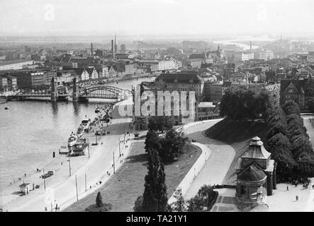 Cityscape of Szczecin with view of the Oder river, probably 1920s Stock Photo