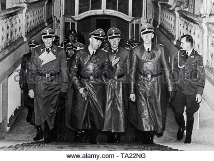Heinrich Himmler, Karl Wolff, Reinhard Heydrich, August Heissmayer ...