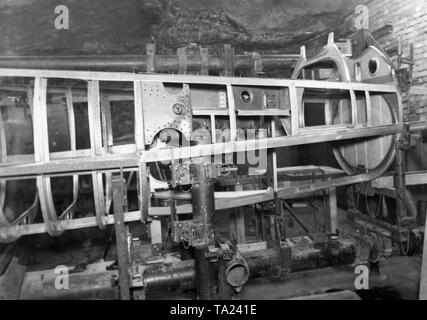 Production of the Heinkel He 162 in an underground production plant ...