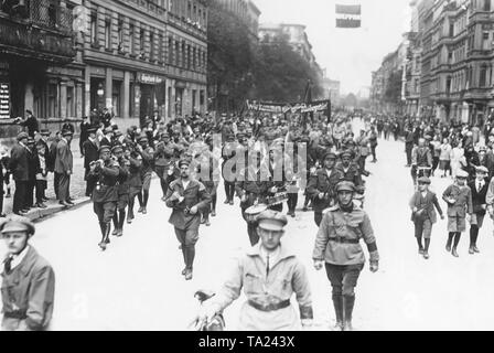 More than 25,000 participants attend the Pentecost march of the Alliance of Red Front-Fighters in Berlin (undated photo). Here parade members from the Ruhr, as they communicate it on a banner. Stock Photo