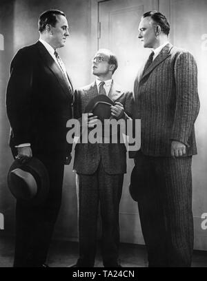 Kurt Gerron and Heinz Ruehmann in 'No Money Needed', 1931 Stock Photo ...